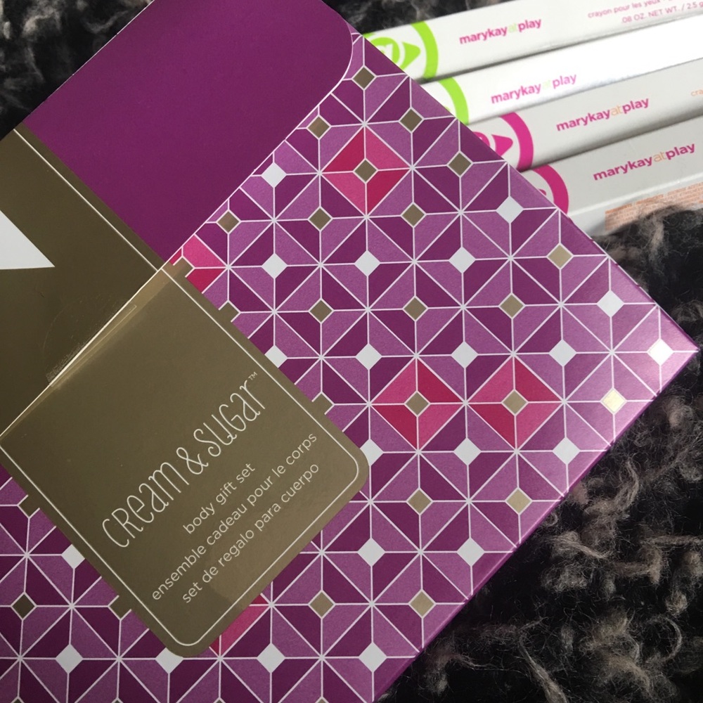 Mary Kay Cream&Sugar set with lip&Eye crayons